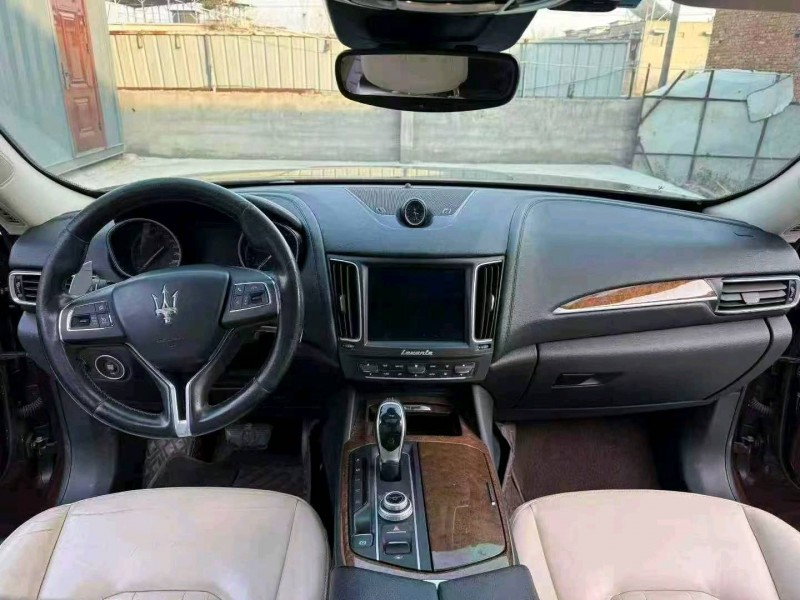 徐州18年玛莎拉蒂Levante6