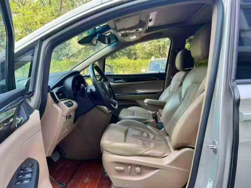 湛江19年别克GL86