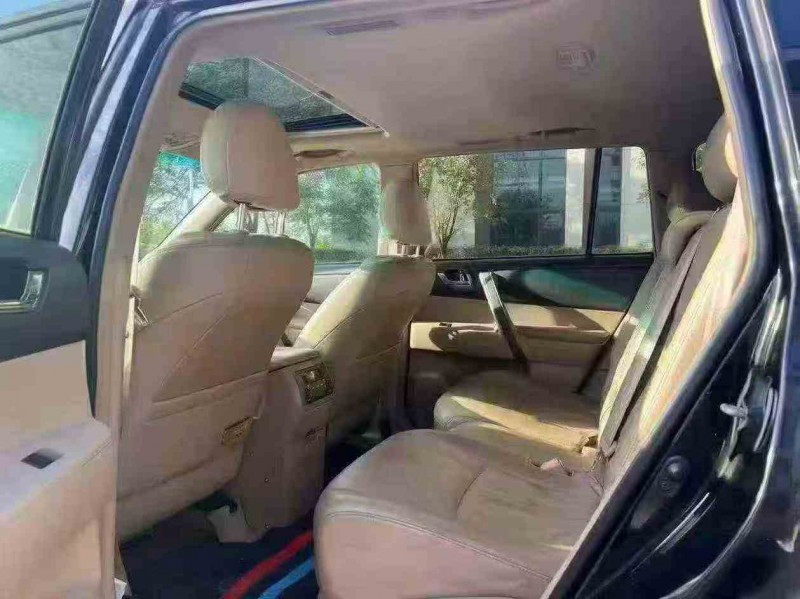 江门12年丰田汉兰达5