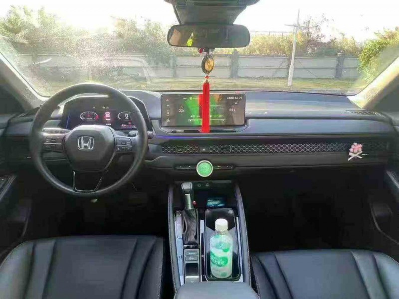 湛江25年本田雅阁5