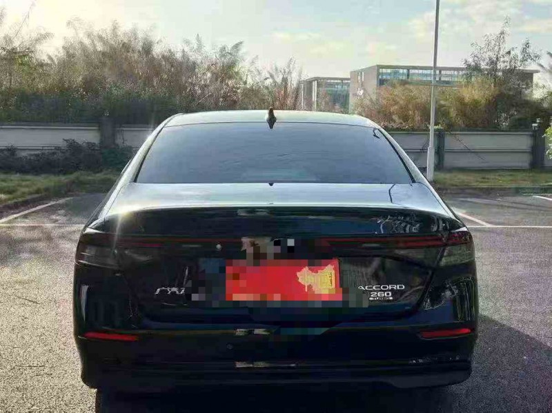 湛江25年本田雅阁8