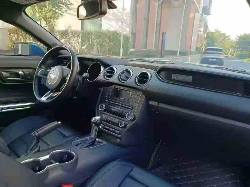 广州20年福特野马4