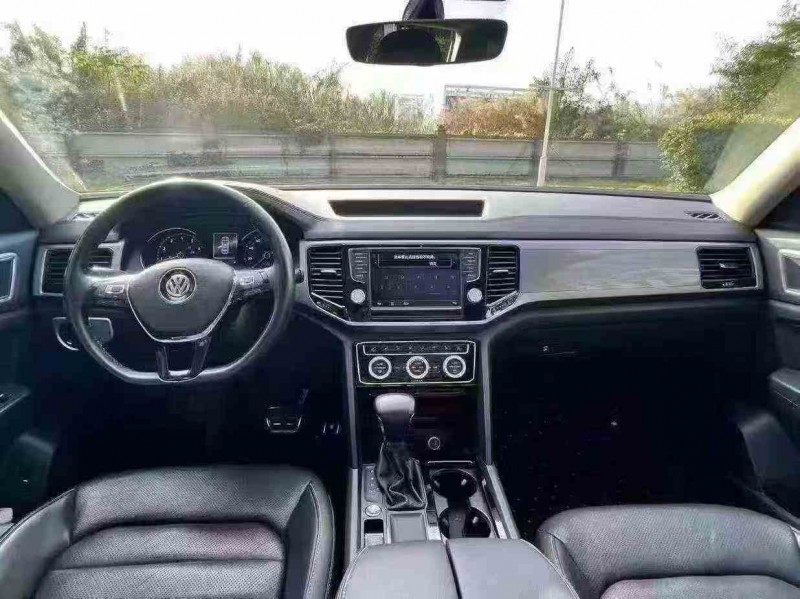 江门17年大众途昂5