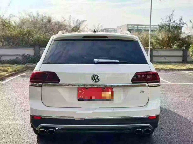 江门17年大众途昂9