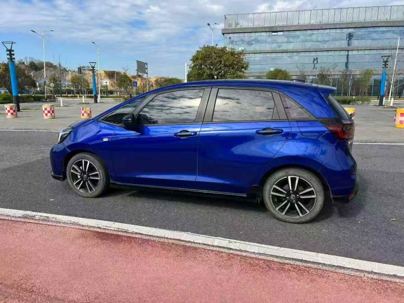 南宁23年本田飞度7