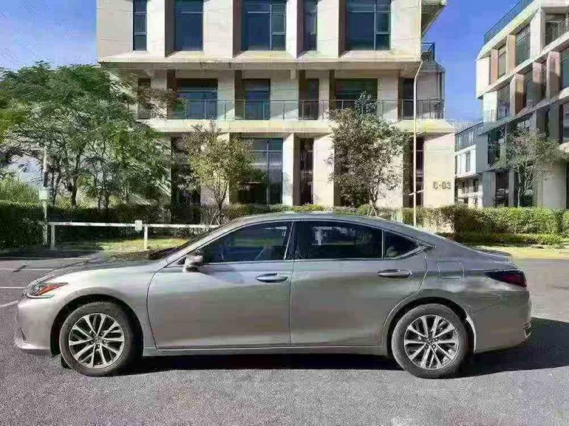 湛江24年雷克萨斯ES8