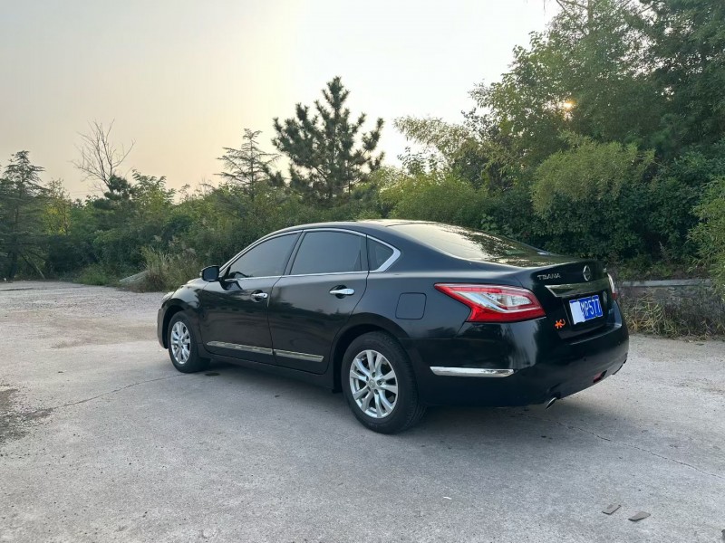 青岛14年日产天籁7