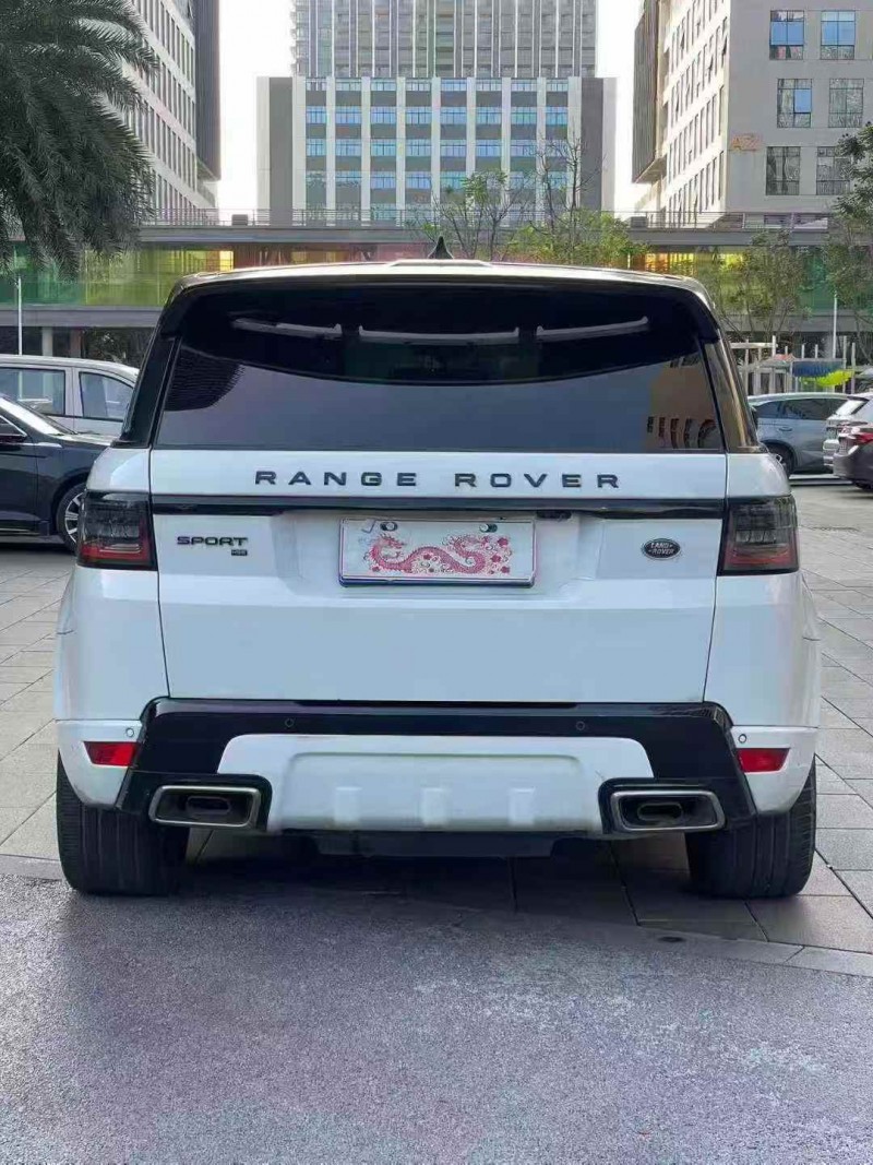 广州21年路虎揽胜运动9