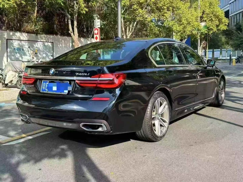 广州18年宝马7系8