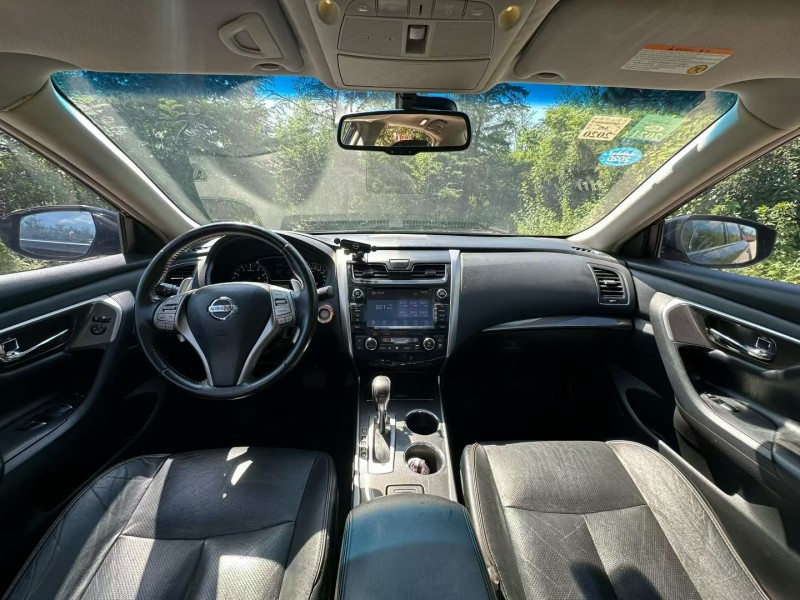 青岛14年日产天籁3