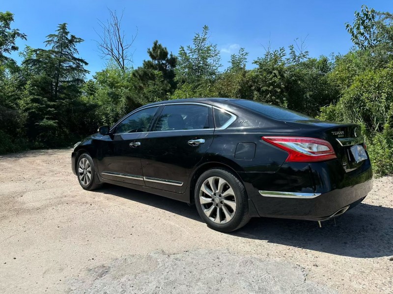 青岛14年日产天籁6