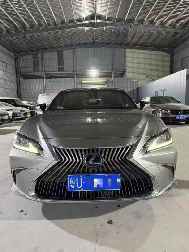广州18年雷克萨斯ES1