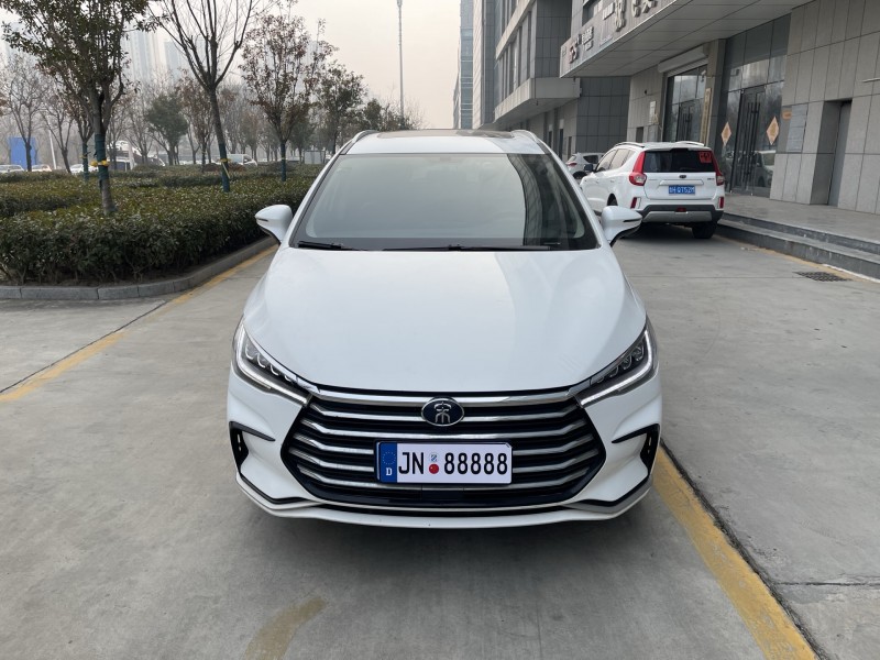 济宁21年比亚迪宋MAX1