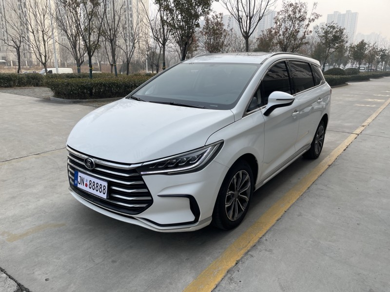 济宁21年比亚迪宋MAX3