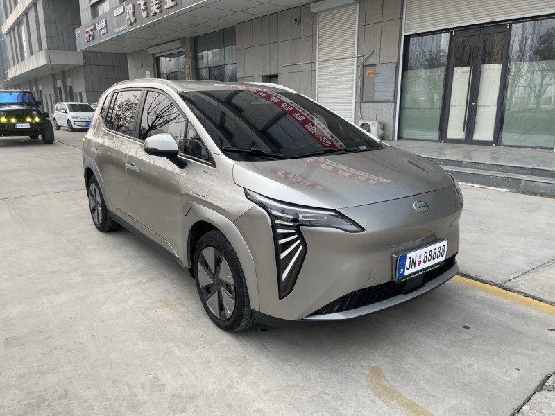 济宁25年传祺埃安Y2