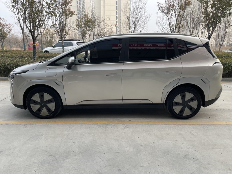 济宁25年传祺埃安Y8