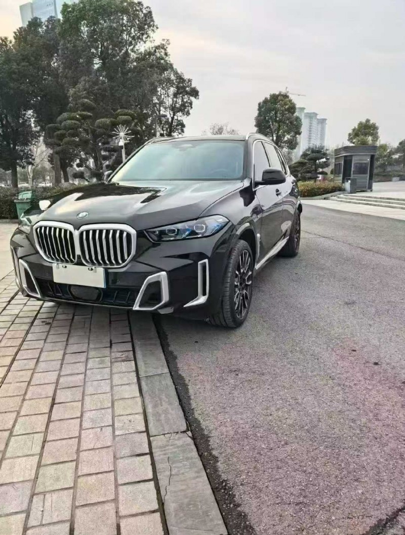 济源24年宝马X52