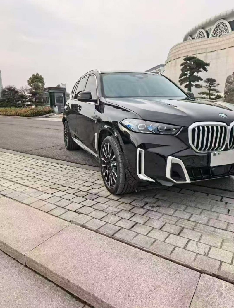 济源24年宝马X53