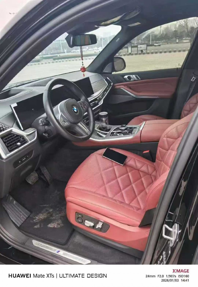 济源24年宝马X54