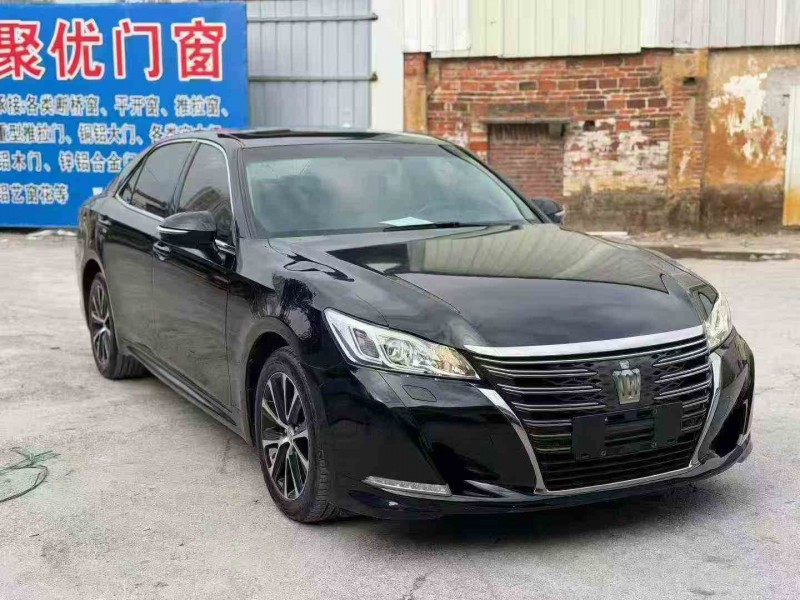 珠海18年丰田皇冠2