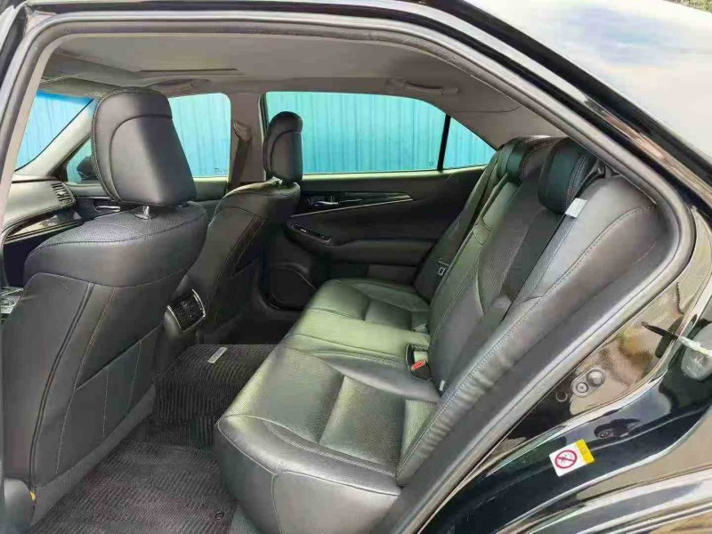 珠海18年丰田皇冠5