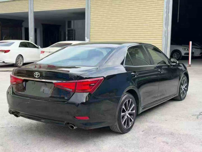 珠海18年丰田皇冠7