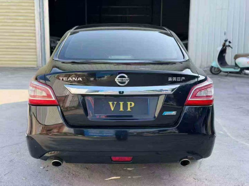 广州14年日产天籁8