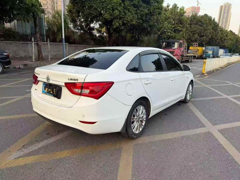 广州16年别克英朗7