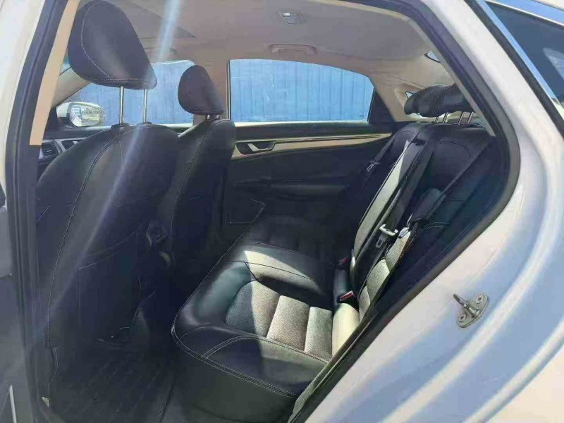 汕头17年吉利帝豪5