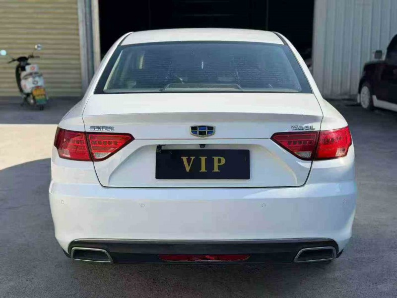 汕头17年吉利帝豪9