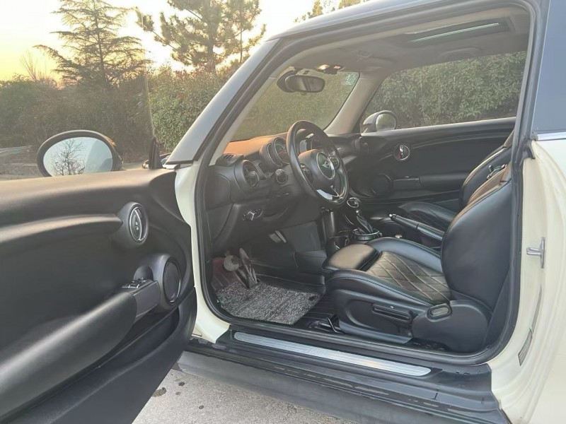 青岛17年宝马迷你6