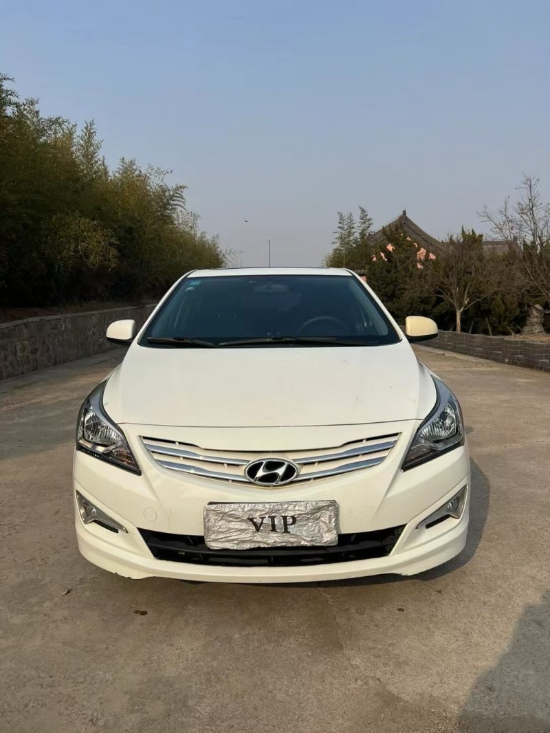 青岛17年现代瑞奕1