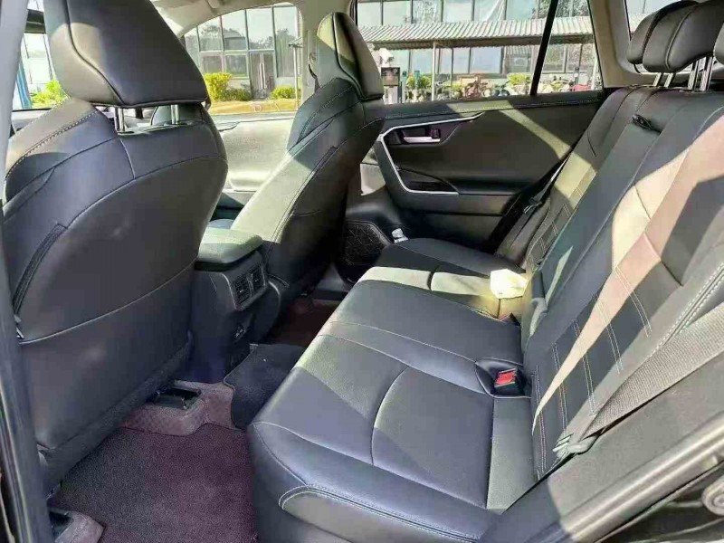 湛江23年丰田威兰达6