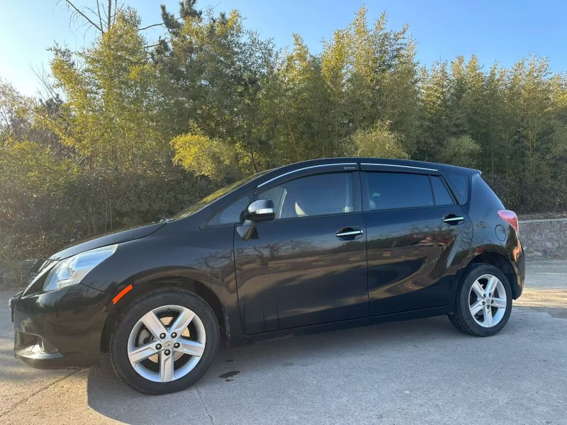 青岛17年丰田逸致2