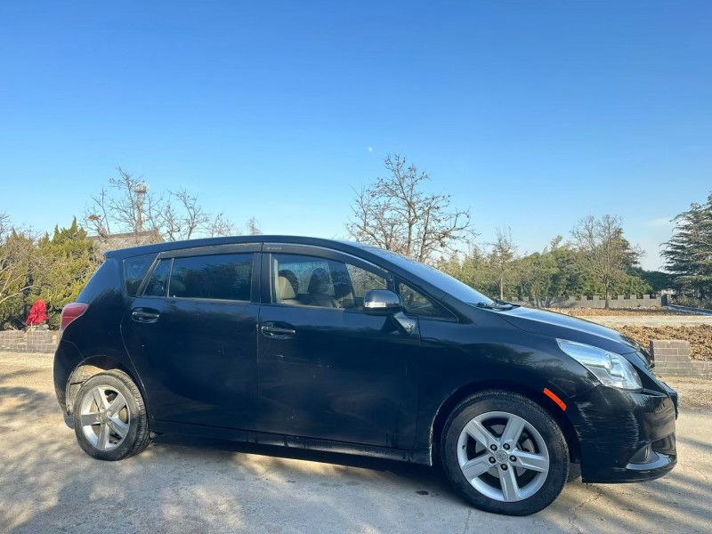 青岛17年丰田逸致3