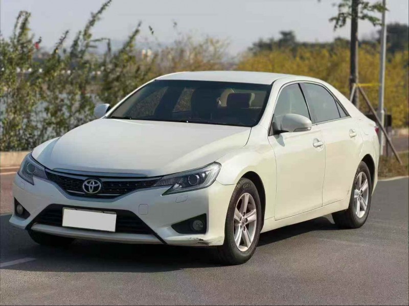 广州14年丰田锐志3