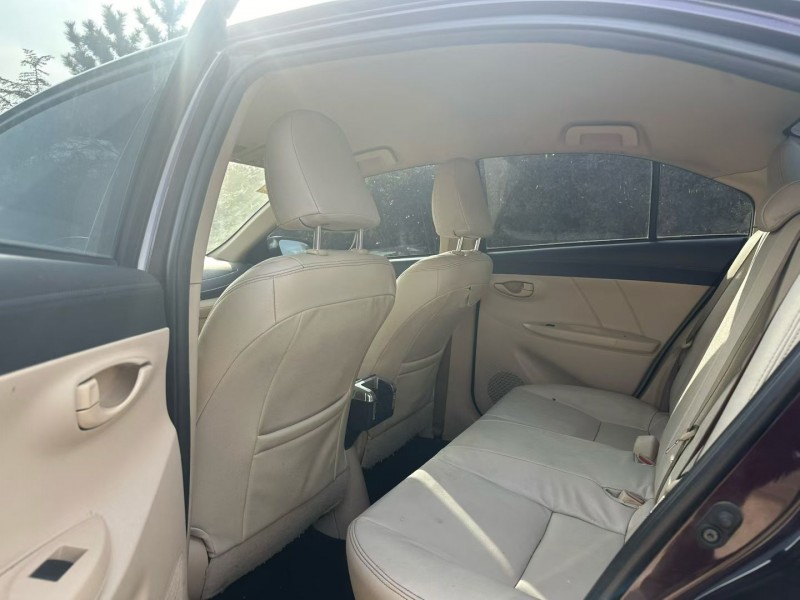 青岛17年丰田威驰7