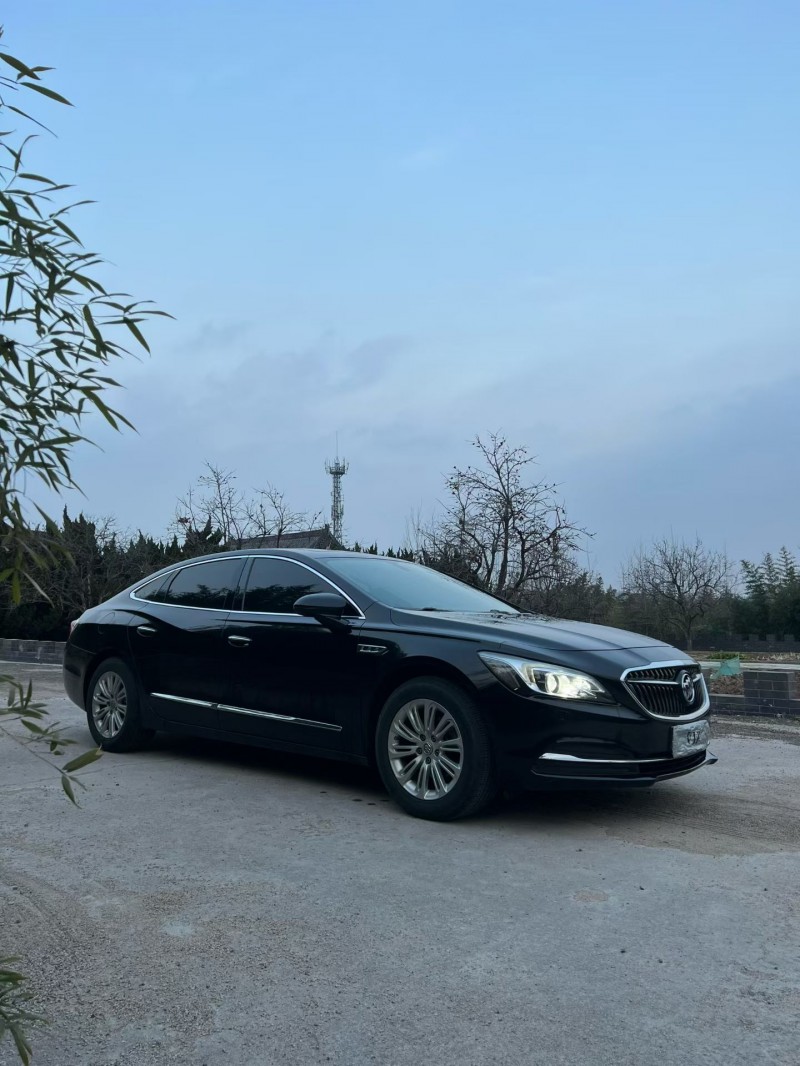 青岛17年别克君越2