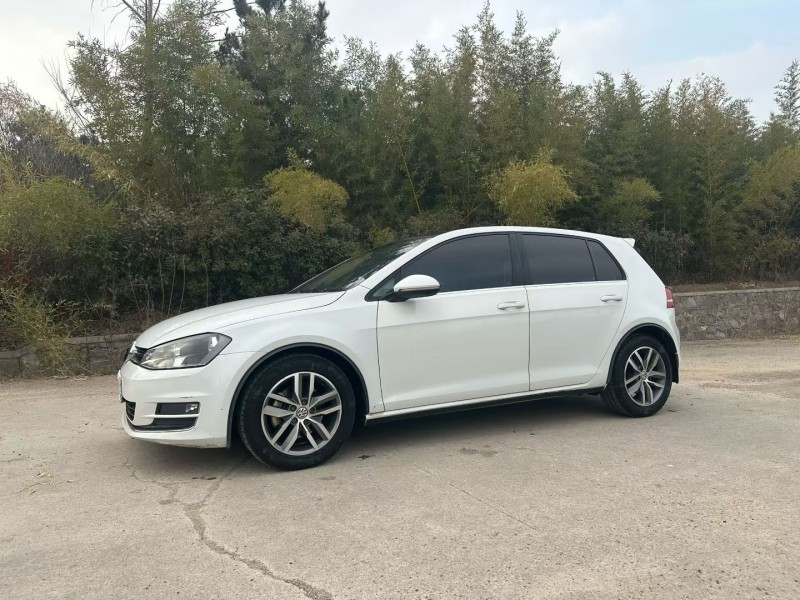 青岛16年大众高尔夫2