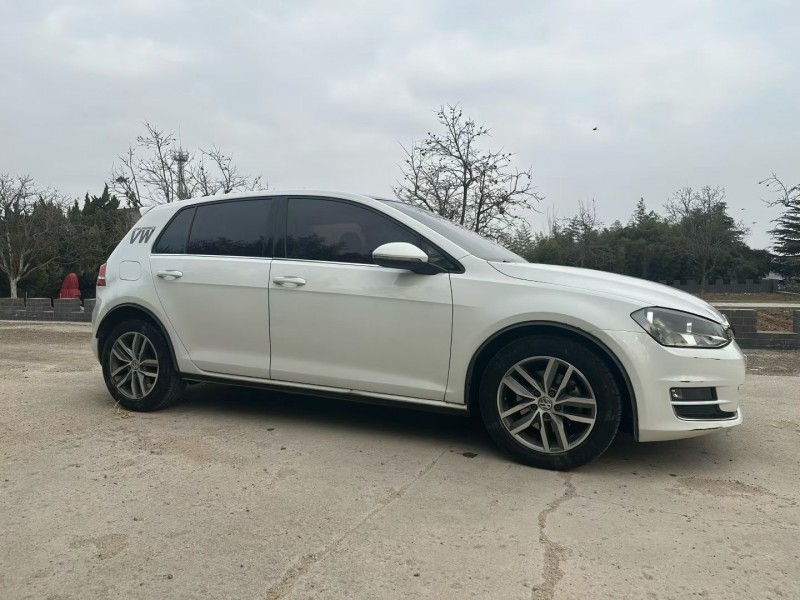 青岛16年大众高尔夫3