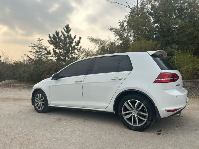 青岛16年大众高尔夫4