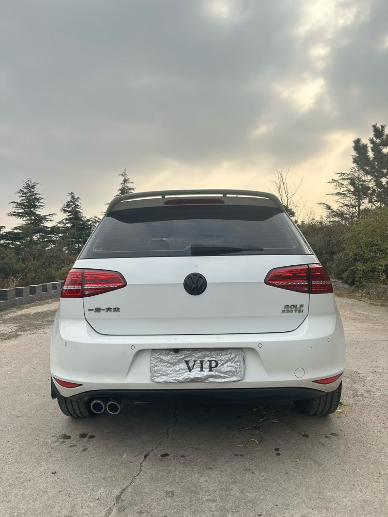 青岛16年大众高尔夫7