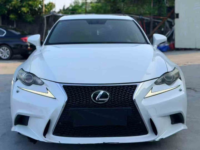 珠海14年雷克萨斯IS1