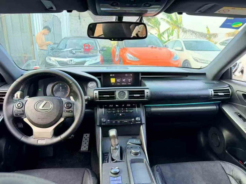 珠海14年雷克萨斯IS4