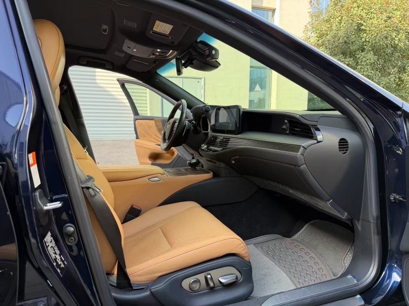 徐州21年雷克萨斯LS6