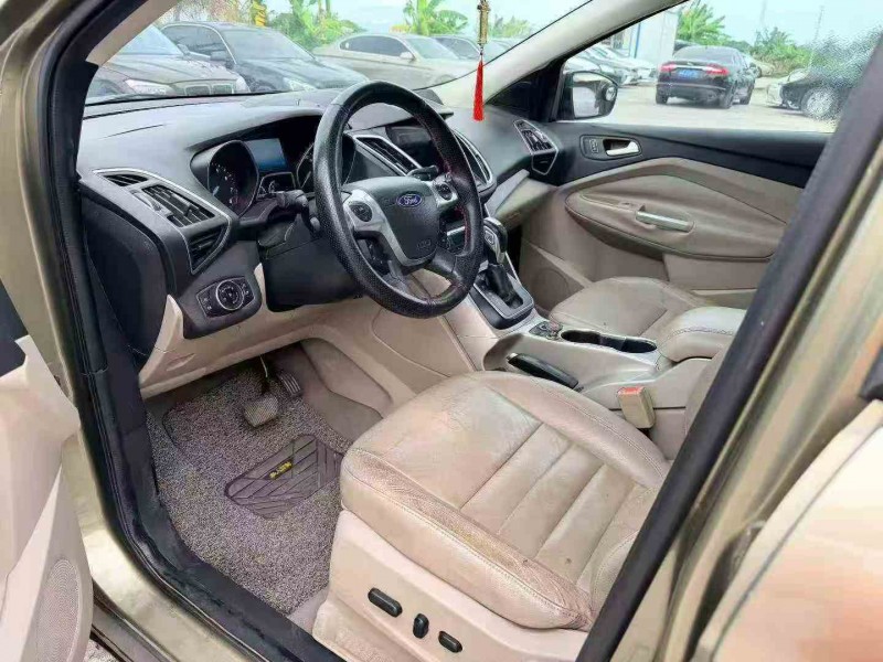 珠海13年福特翼虎4