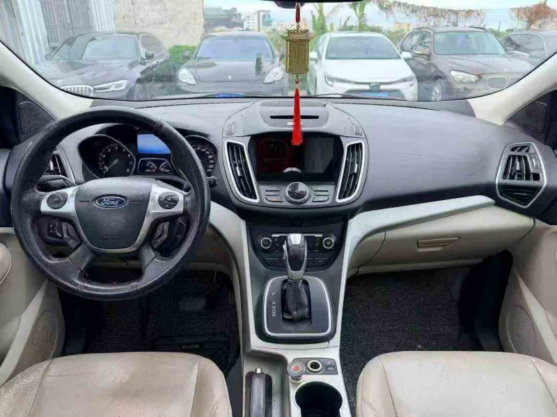 珠海13年福特翼虎6