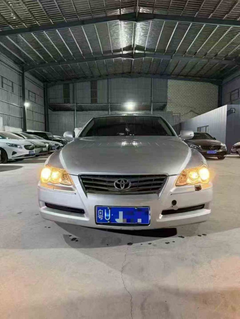 汕头10年丰田锐志1