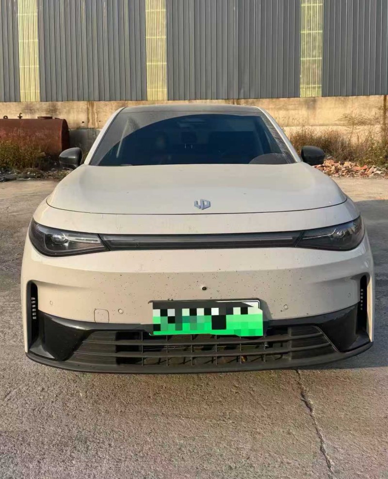 南昌25年零跑汽车C101