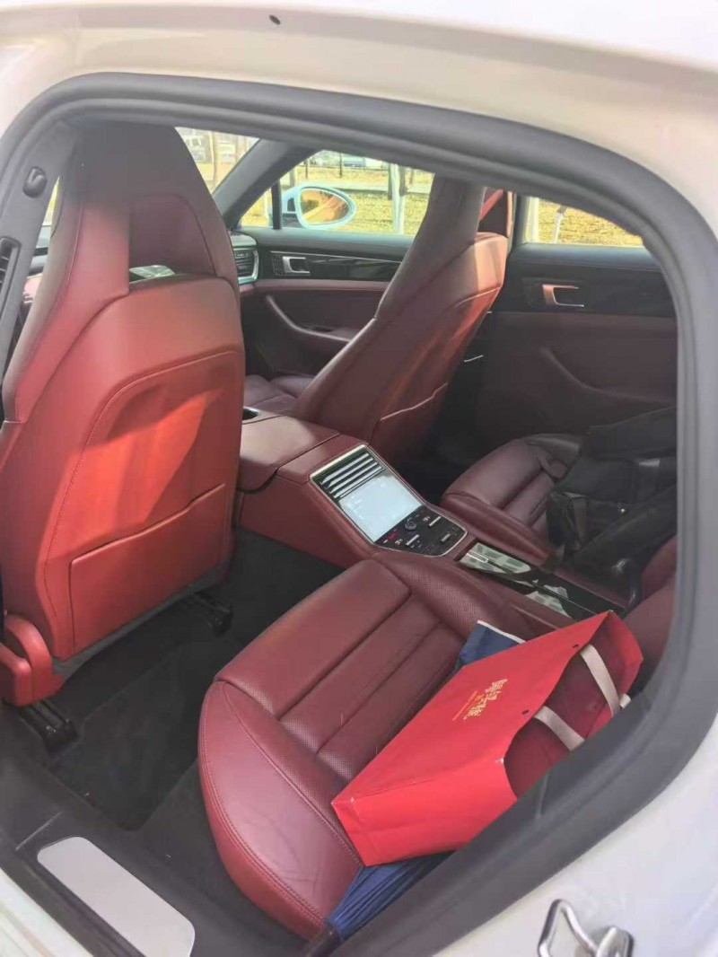 呼和浩特18年保时捷帕拉梅拉7